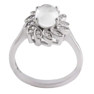 انگشتر نقره زنانه بازرگانی میلادی مدل نجف نگین برلیان بدون ریزش ابکاری رادیوم کد AWR_1432