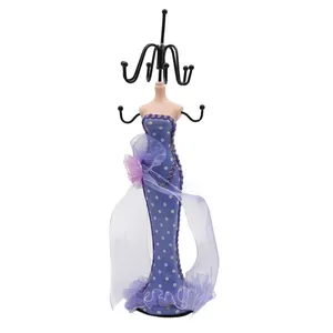 استند جواهرات مدل مانکن مجلسی کد 03