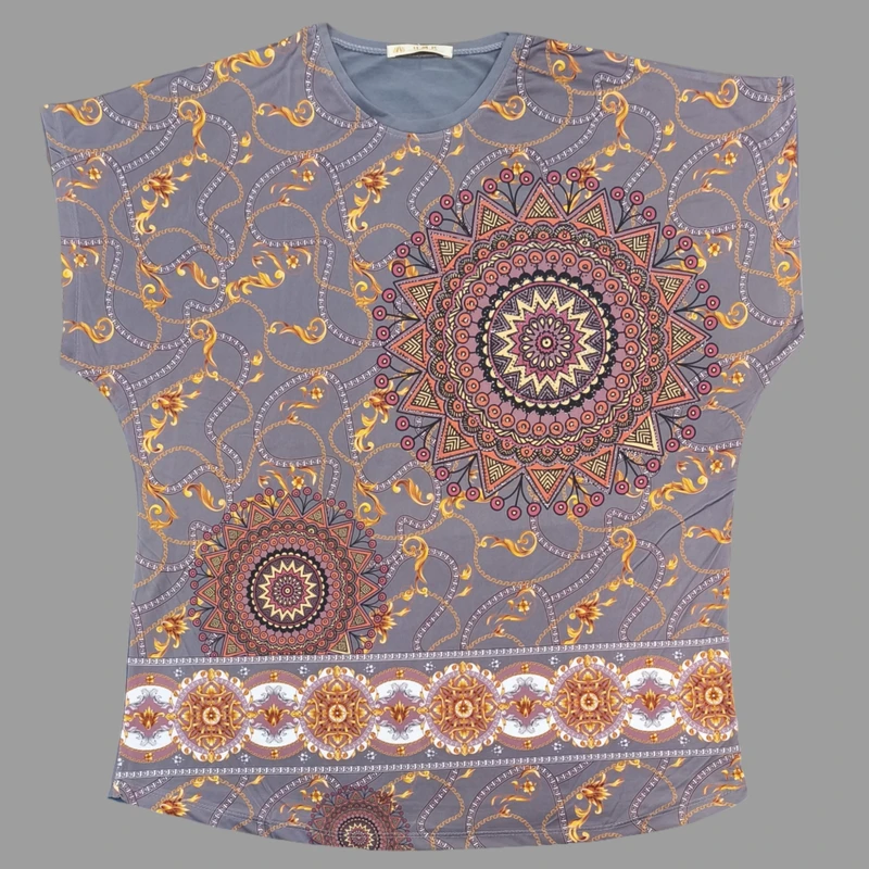 تی‌شرت آستین کوتاه زنانه مدل گیاهی