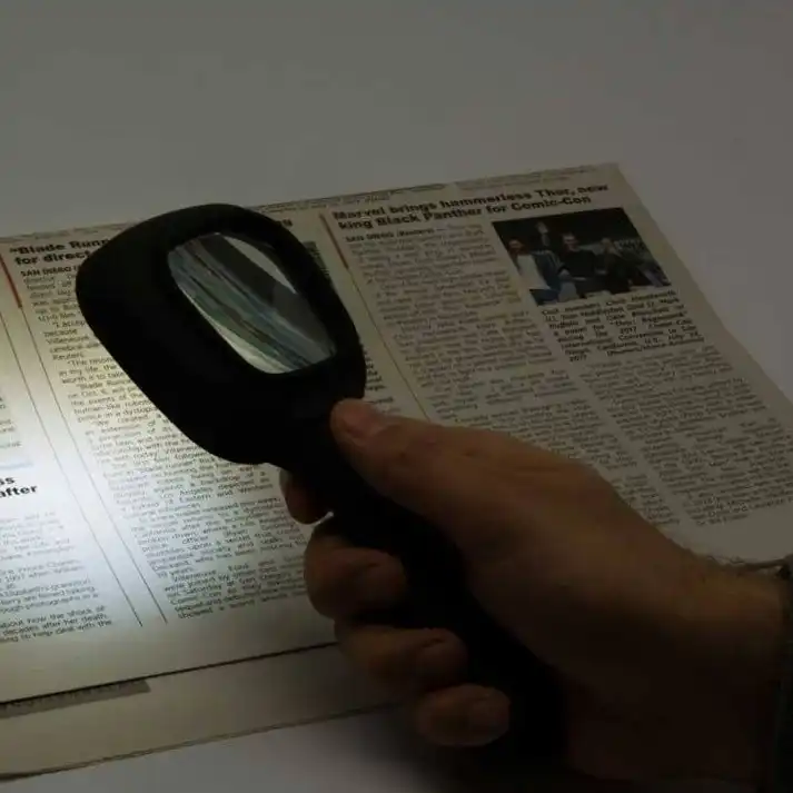 ذره بین مدل چراغ دار TH_600558