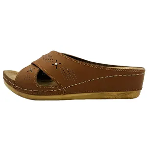 دمپایی زنانه کمند مدل نیکتا پوش کد Wgn