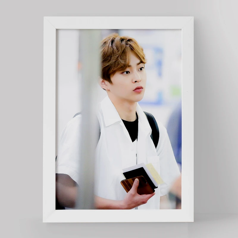 تابلو خندالو مدل شیومین گروه اکسو EXO کد 13527