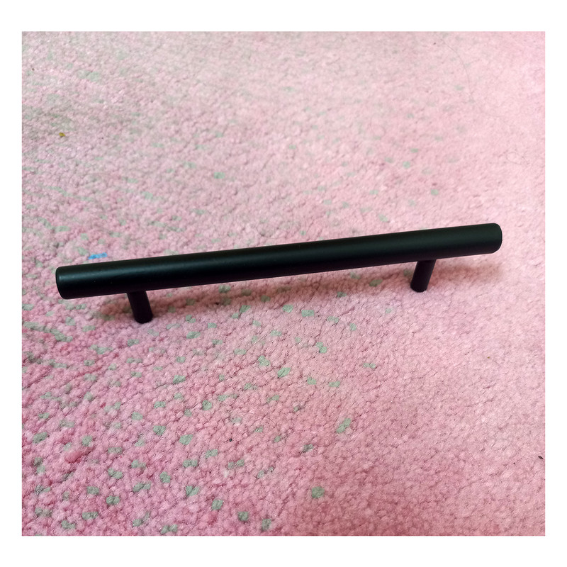 دستگیره کابینت مدل میله ای کد K15 بسته 3 عددی دستگیره کابینت مدل میله ای کد K15 بسته 3 عددی