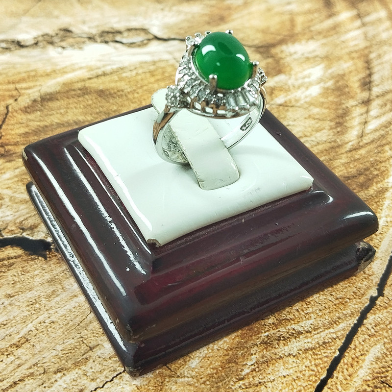 انگشتر نقره زنانه سلین کالا مدل عقیق یشم کد 55