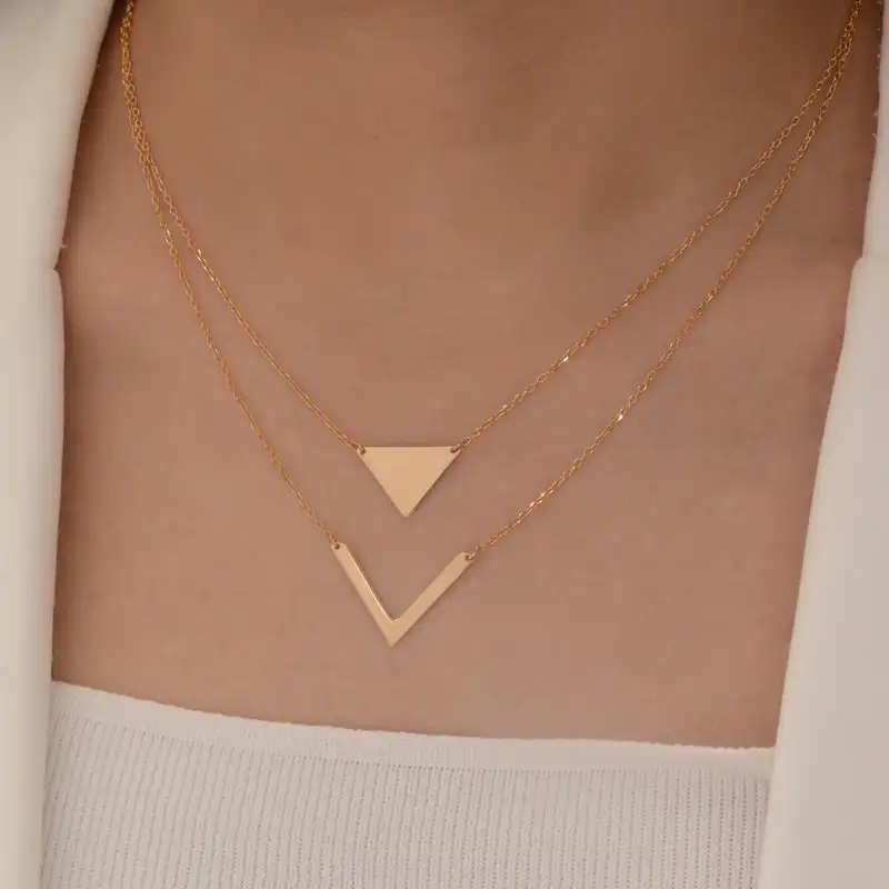 گردنبند طلا 18 عیار زنانه طلای مستجابی مدل مالتی لایر مثلث کد 45