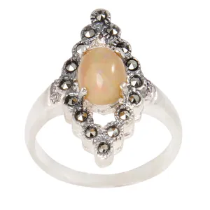 انگشتر نقره زنانه بازرگانی میلادی مدل سنگ اوپال کد AW_514