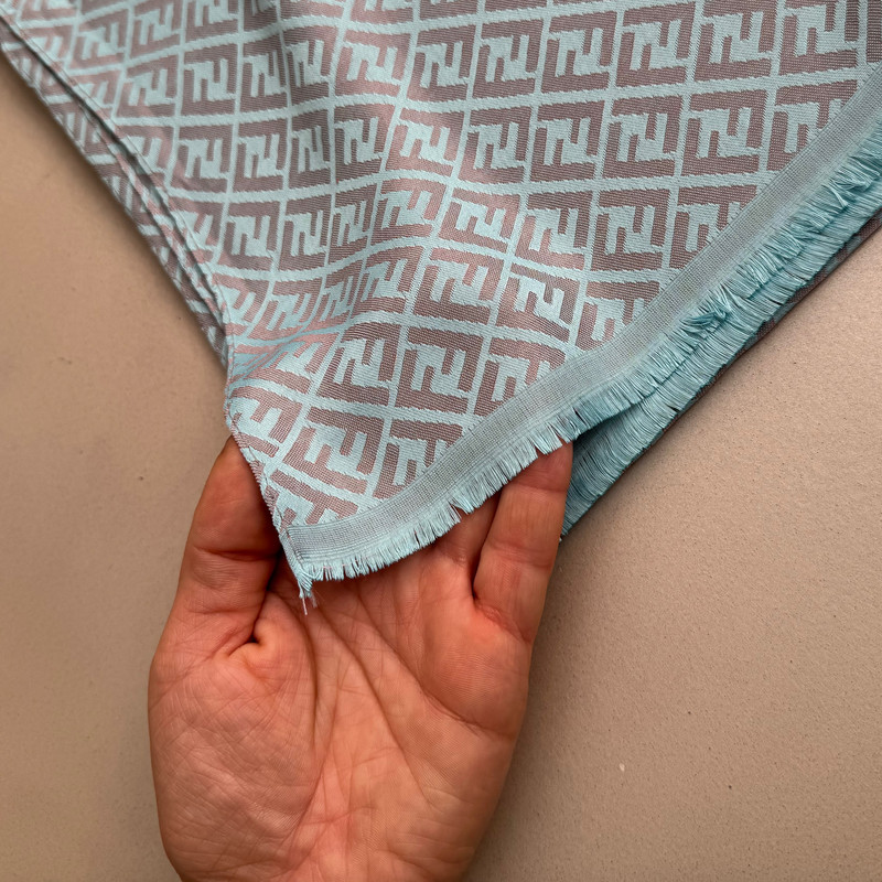 شال زنانه مدل نخ ژاکارد هایلایتی نرم و سبک