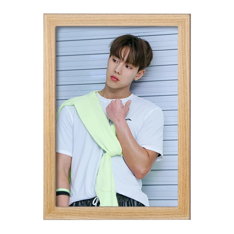 تابلو خندالو مدل شونو گروه مانستا اکس MONSTA X  کد 12250