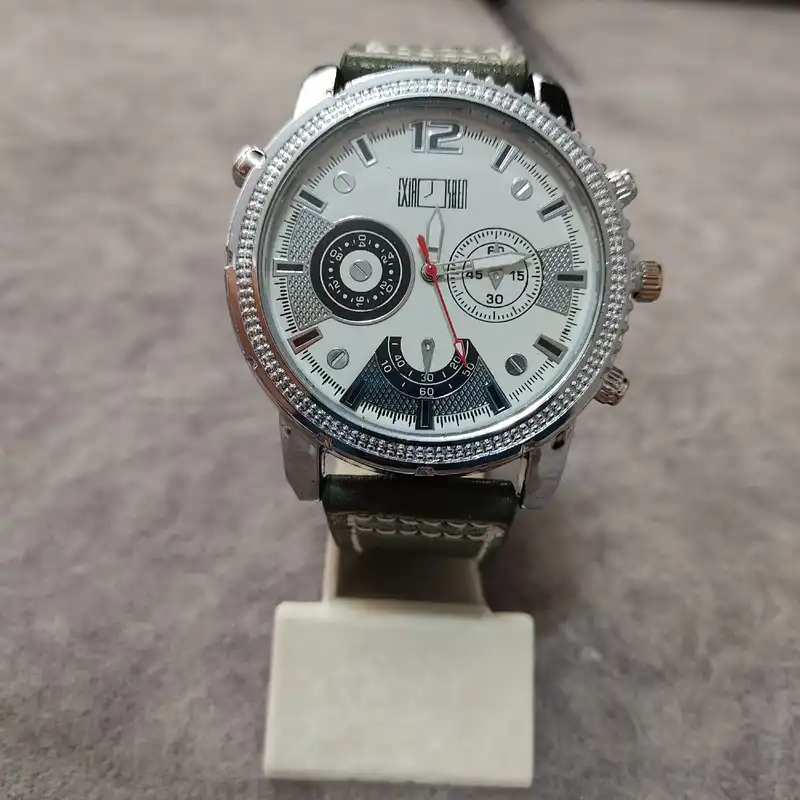 ساعت مچی عقربه ای مدل بند چرم کد 0011