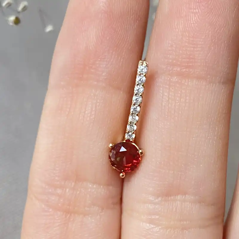 گوشواره زنانه ژوپینگ مدل خطی نگینی