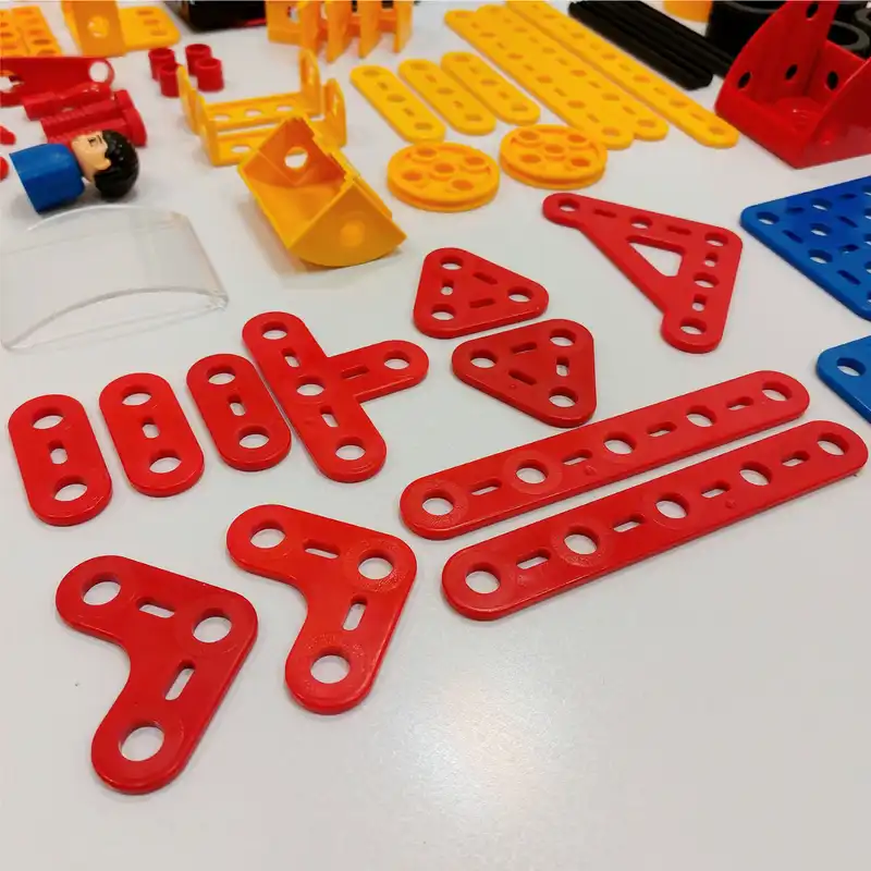 کیت آموزشی رباتیک سان مدل کودک مخترع