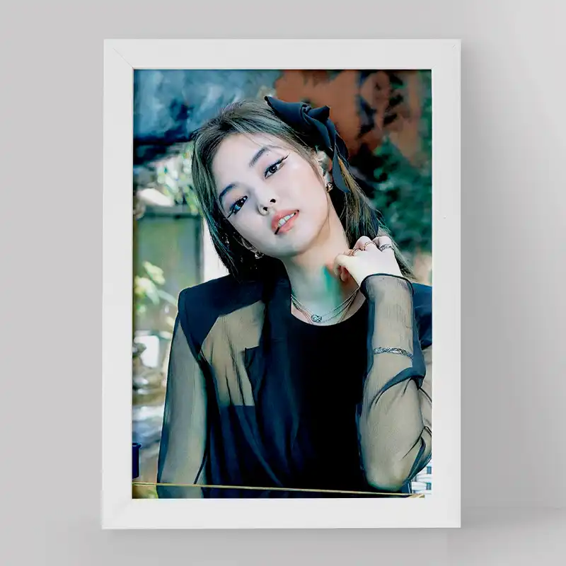 تابلو خندالو مدل جنی گروه بلک پینک کد 16687