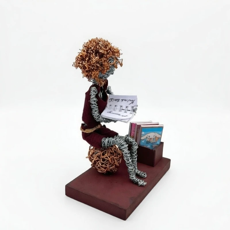 مجسمه سیمی مدل دانا