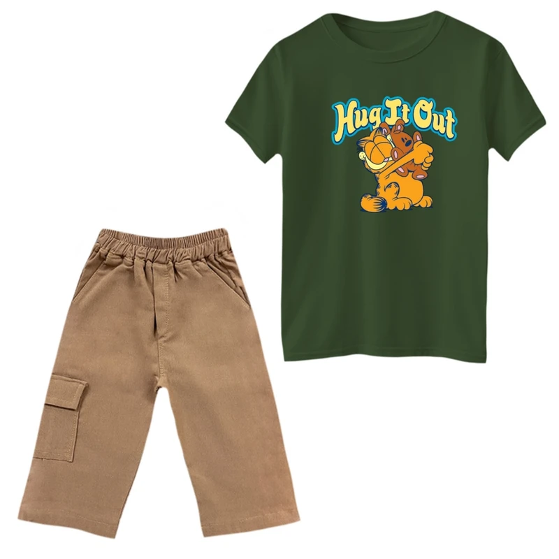 ست تی‌شرت و شلوارک پسرانه مدل گارفیلد و عروسک