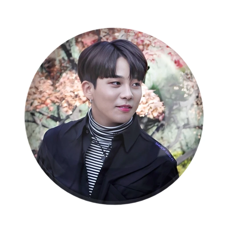 مگنت خندالو مدل جونگهو گروه ایتیز ATEEZ  کد 21282