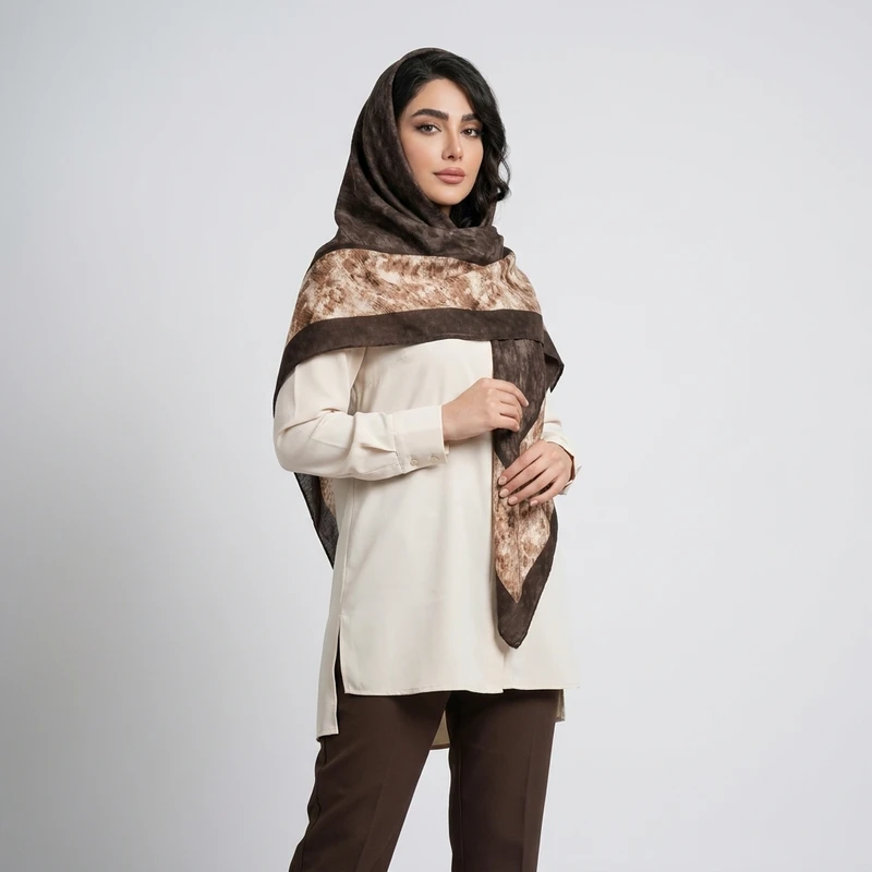 روسری نخ زنانه مدل حاشیه ضخیم طرح گلستان با طول و عرض 100 × 100 سانتی‌متر