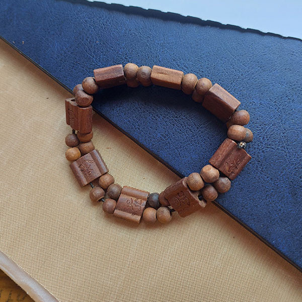 دستبند مردانه مدل چوبی کد HC384