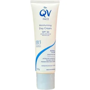 کرم مرطوب کننده دست و صورت کیووی مدل B3 مناسب برای انواع پوست حجم 130 میلی لیتر