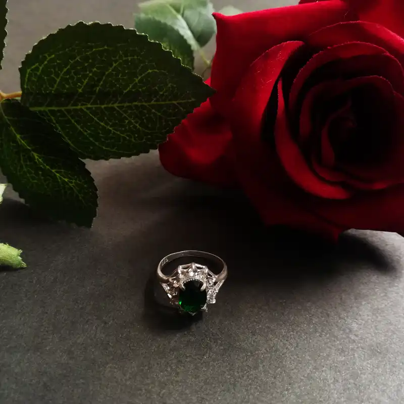 انگشتر نقره زنانه سلین کالا مدل زبرجد ce-zeb10