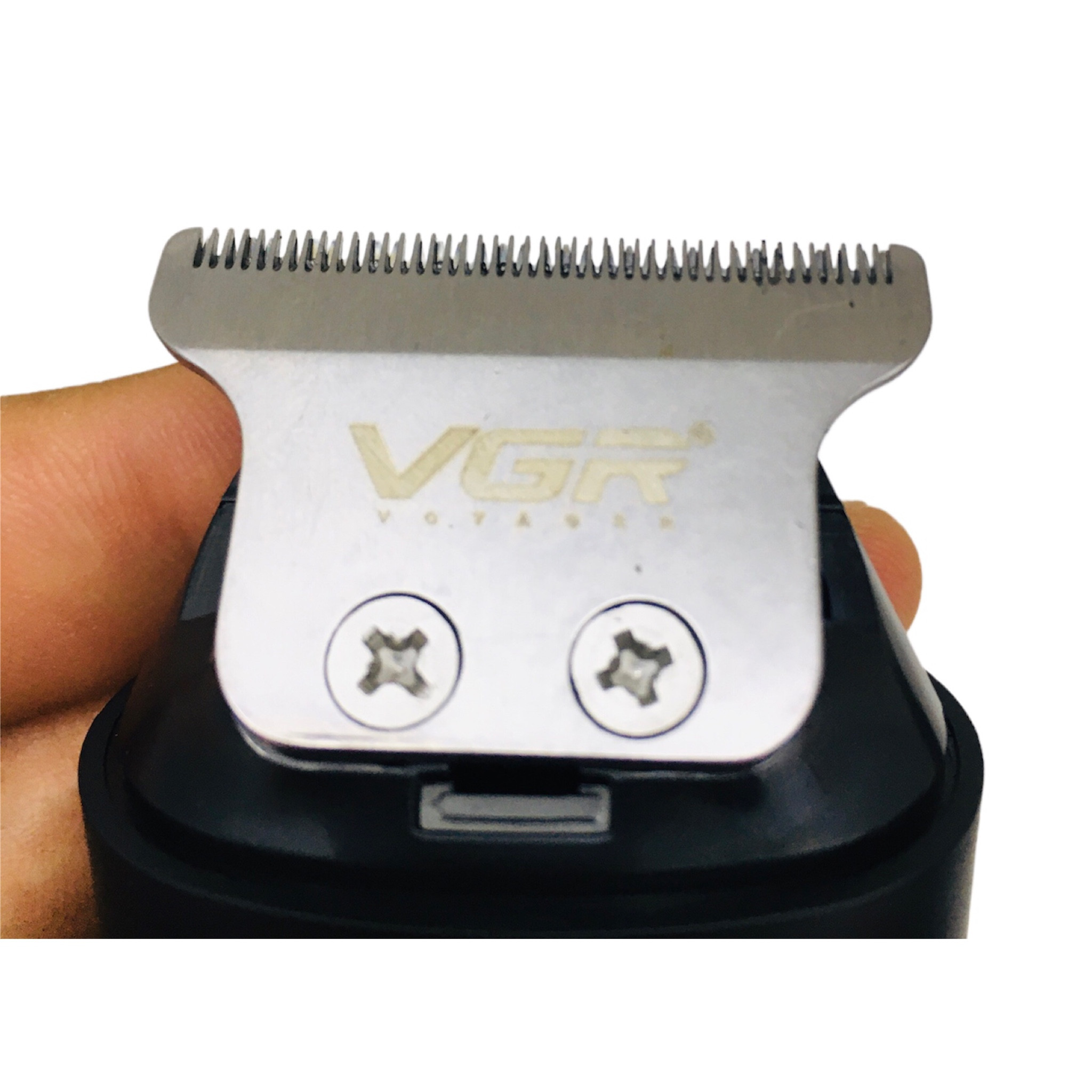 ماشین اصلاح موی سر و صورت وی جی ار مدل V932 ماشین اصلاح موی سر و صورت وی جی ار مدل V932
