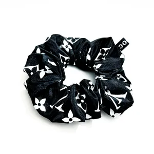 کش مو زنانه مدل اسکرانچی