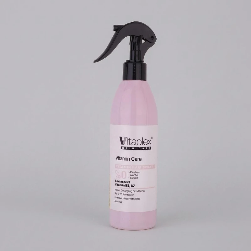 اسپری حالت دهنده مو با قدرت حفظ حالت مو 2 ویتاپلکس مدل Vitamin Care 03 مناسب مو خشک و معمولی حجم 300 میلی لیتر