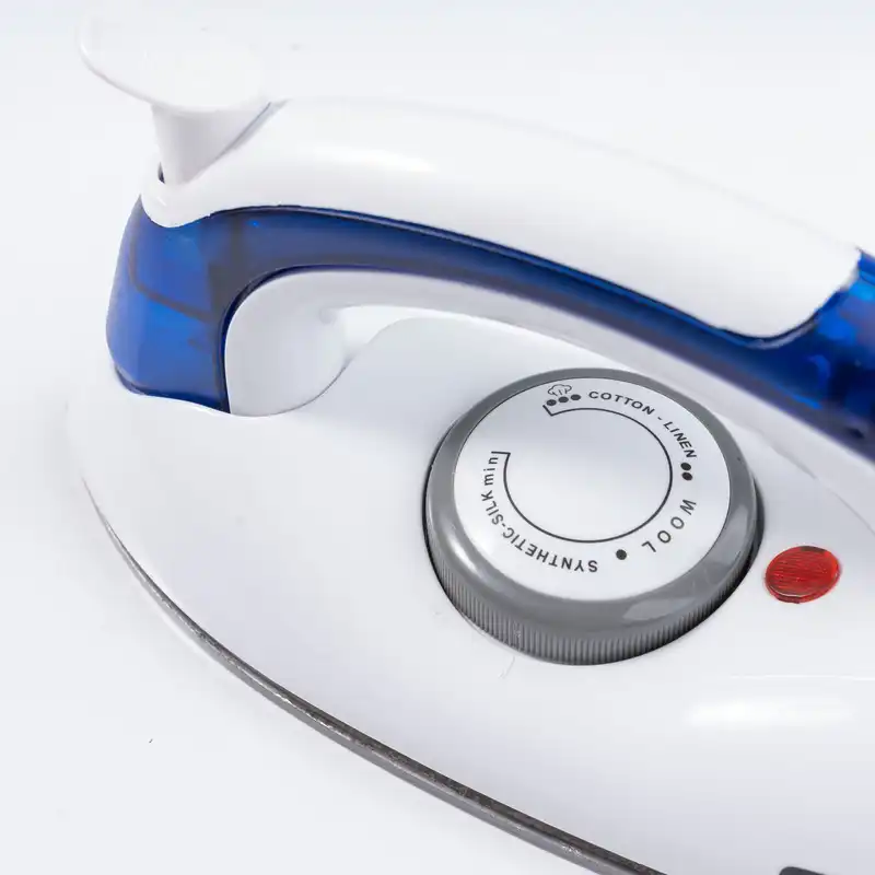 اتو مسافرتی جی دبلیو مدل GW-8167