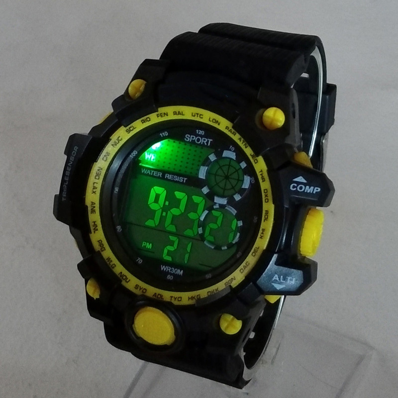 ساعت مچی دیجیتال پسرانه مدل SPORT کد 7650