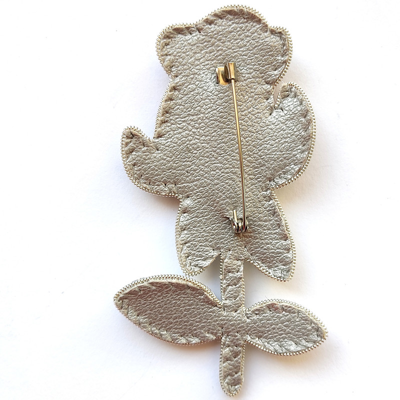 سنجاق سینه زنانه مدل غنچه گل رز سنجاق سینه زنانه مدل غنچه گل رز