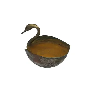 قندان برنزی مدل قو