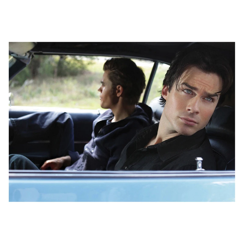 پوستر طرح خاطرات خون آشام کد 1444