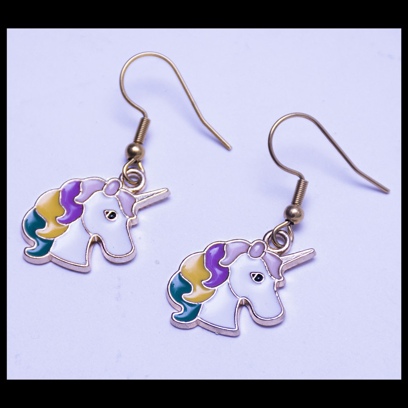 گوشواره دخترانه مدل اسب تک شاخ کد A-01 گوشواره دخترانه مدل اسب تک شاخ کد A-01