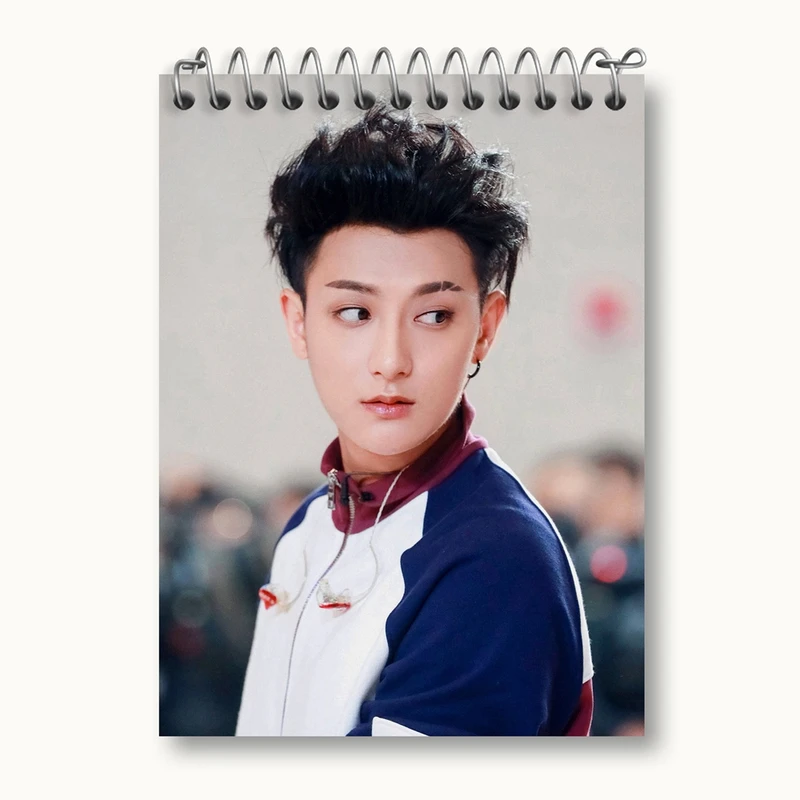 دفتر یادداشت 50 برگ خندالو مدل تائو گروه اکسو EXO کد 13545