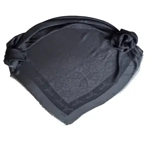 روسری زنانه مدل نخی اداری رسمی محرمی قواره بزرگ کد 551