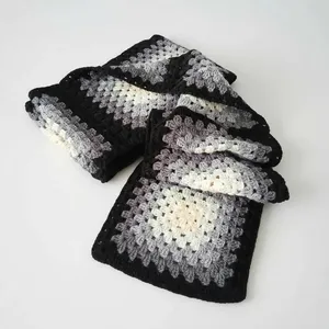 شالگردن مدل مارینا 