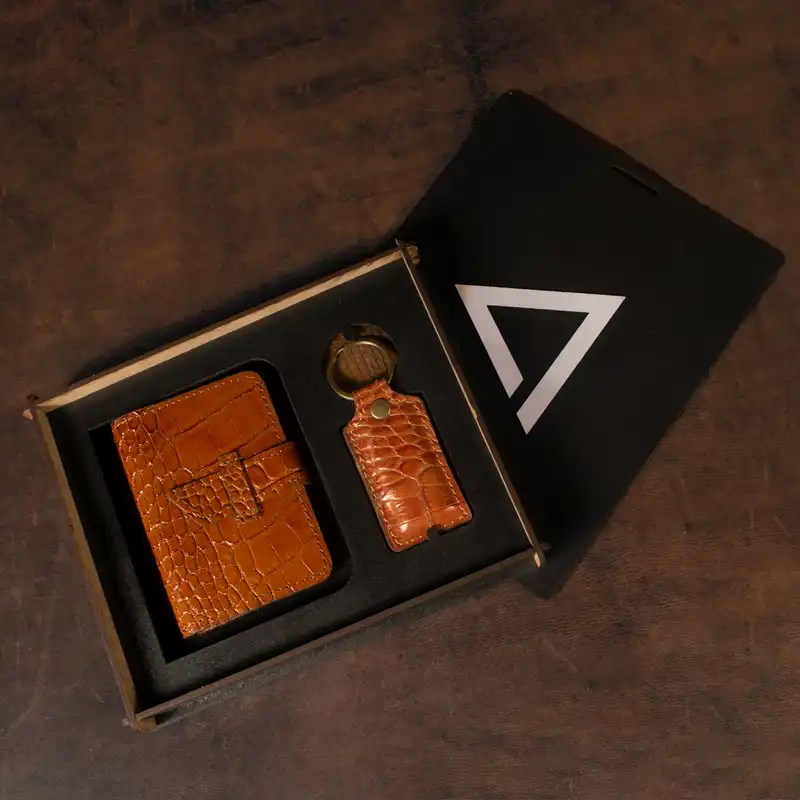 ست هدیه چرم آراهمراه مدل ARASET04