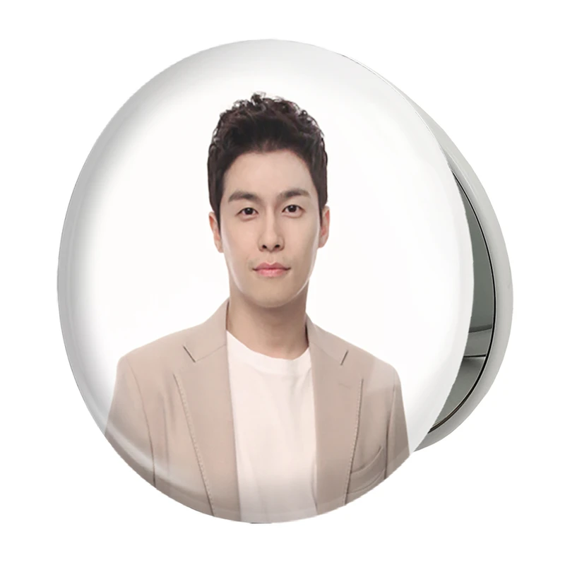 آینه جیبی خندالو طرح جائه وون گروه H.O.T مدل تاشو کد 12285 