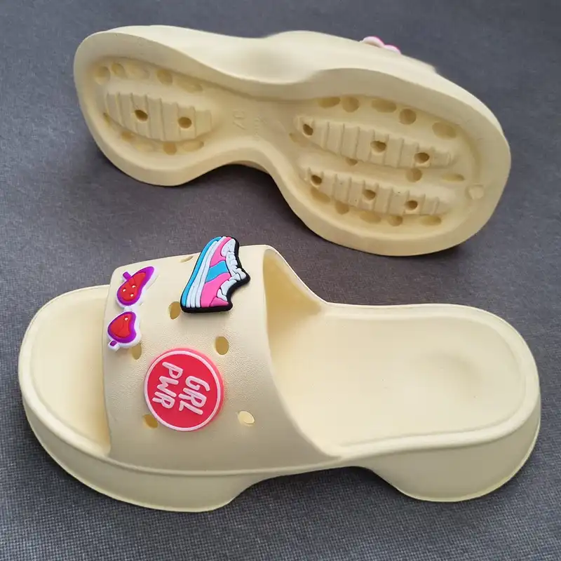 دمپایی زنانه پایون مدل فلین کد 90-LY