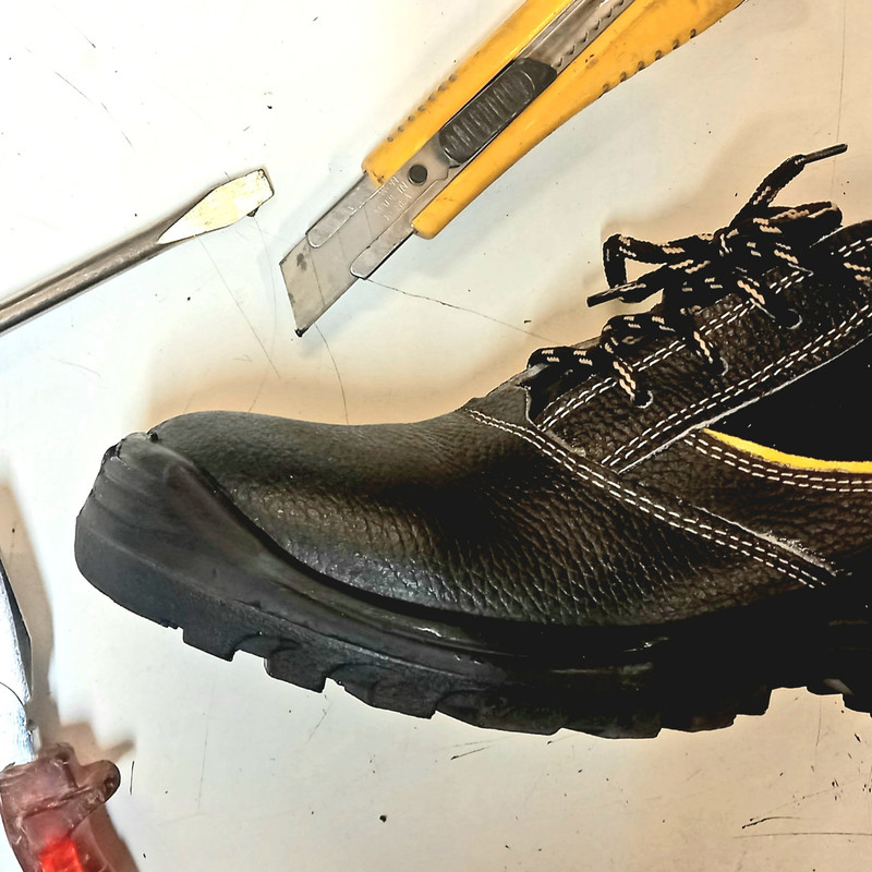 کفش ایمنی  پاژند فیدار تبریز مدل 4044