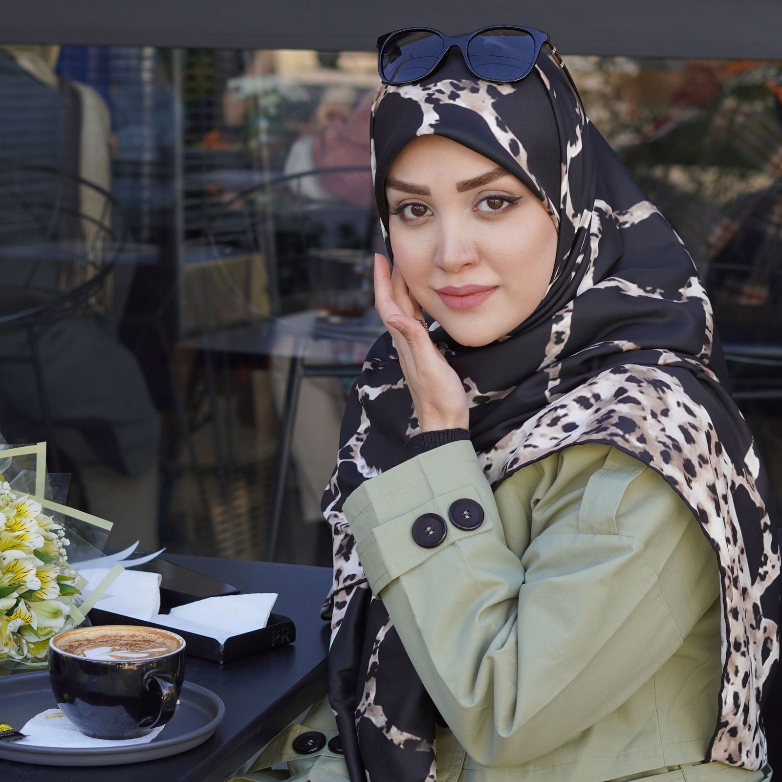 روسری زنانه مدل ابریشم قواره بزرگ دست دوز طرح پلنگی کد a-3002 -  - 2