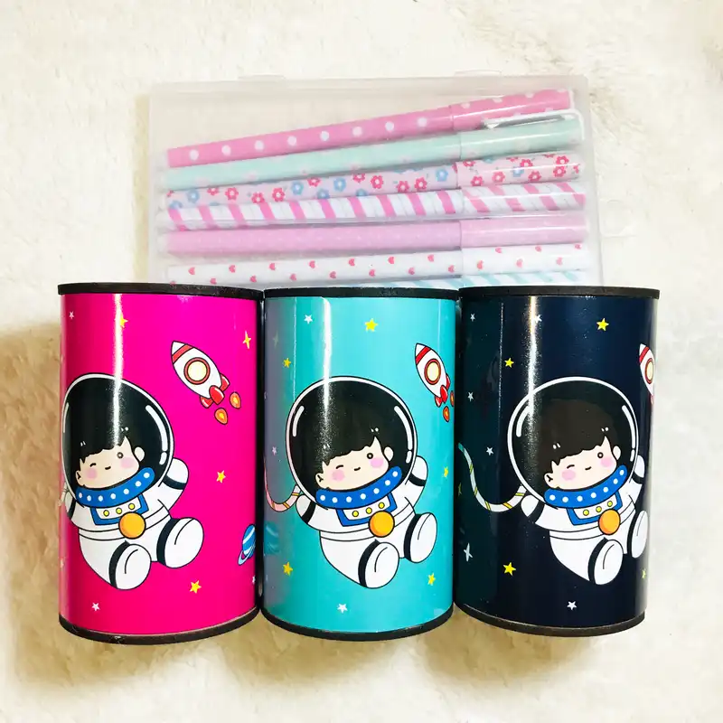 جامدادی رومیزی استوانه ای فضانورد