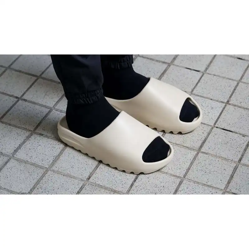 دمپایی زنانه مدل Yeezy کد RS-BR-572