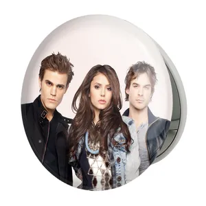 آینه جیبی خندالو طرح خاطرات یک خون آشام  The Vampire Diaries  مدل تاشو کد 23672 