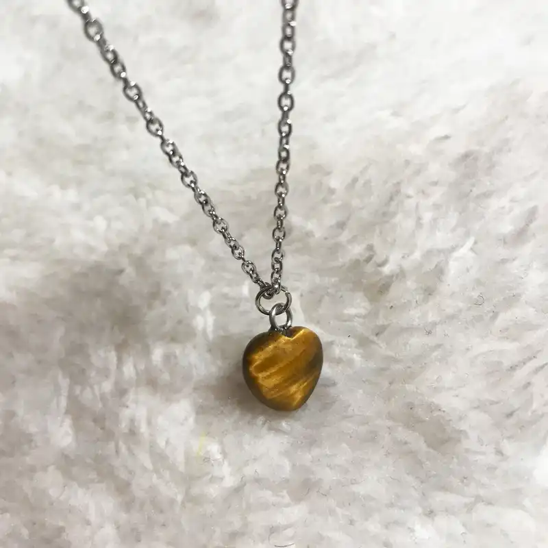 گردنبند زنانه مدل سنگ چشم ببر قلبی