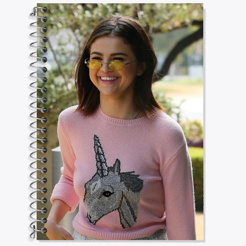 دفتر لغت 50 برگ خندالو مدل سلنا گومز Selena Gomez کد 19207