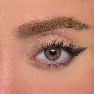 لنز چشم رز مدل ALIS رنگ قهوه ای عسلی رگه ای با دور ظریف