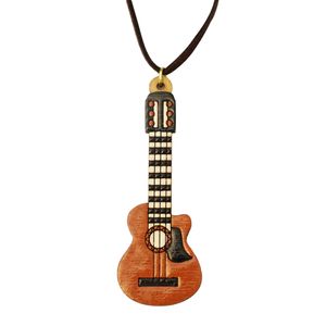 نقد و بررسی گردنبند مدل چوبی طرح گیتار توسط خریداران