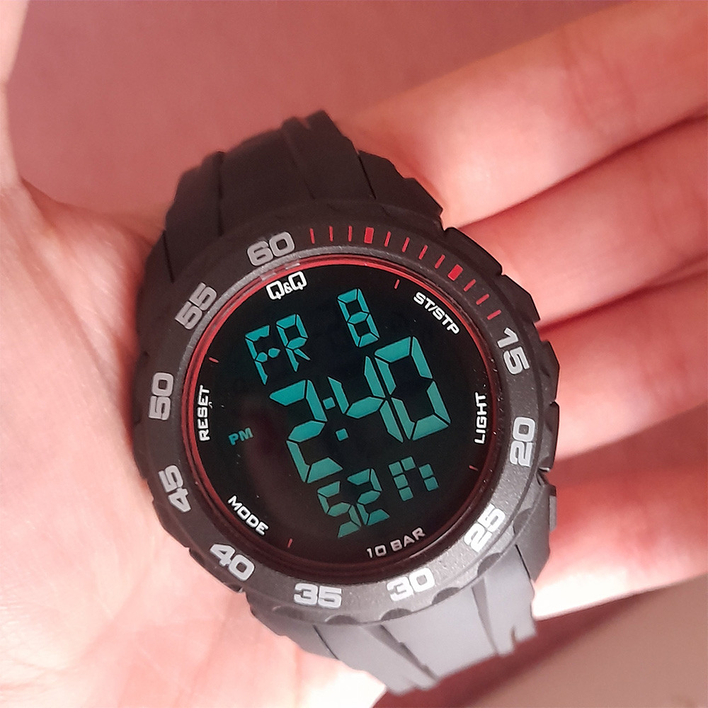 ساعت مچی دیجیتال مردانه کیو اند کیو مدل G06A-006VY ساعت مچی دیجیتال مردانه کیو اند کیو مدل G06A-006VY