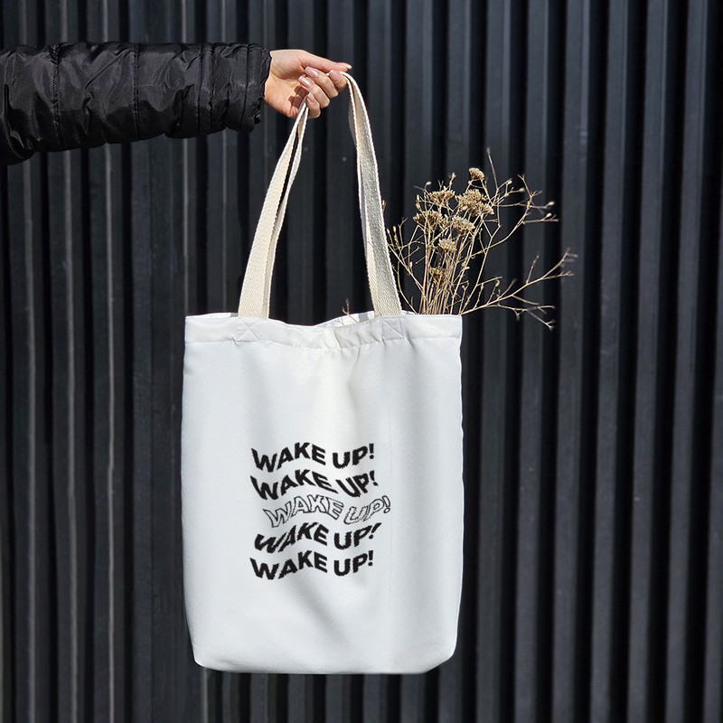 ساک خرید پارچه ای خندالو طرح Wake Up مدل توت بگ کد 6833