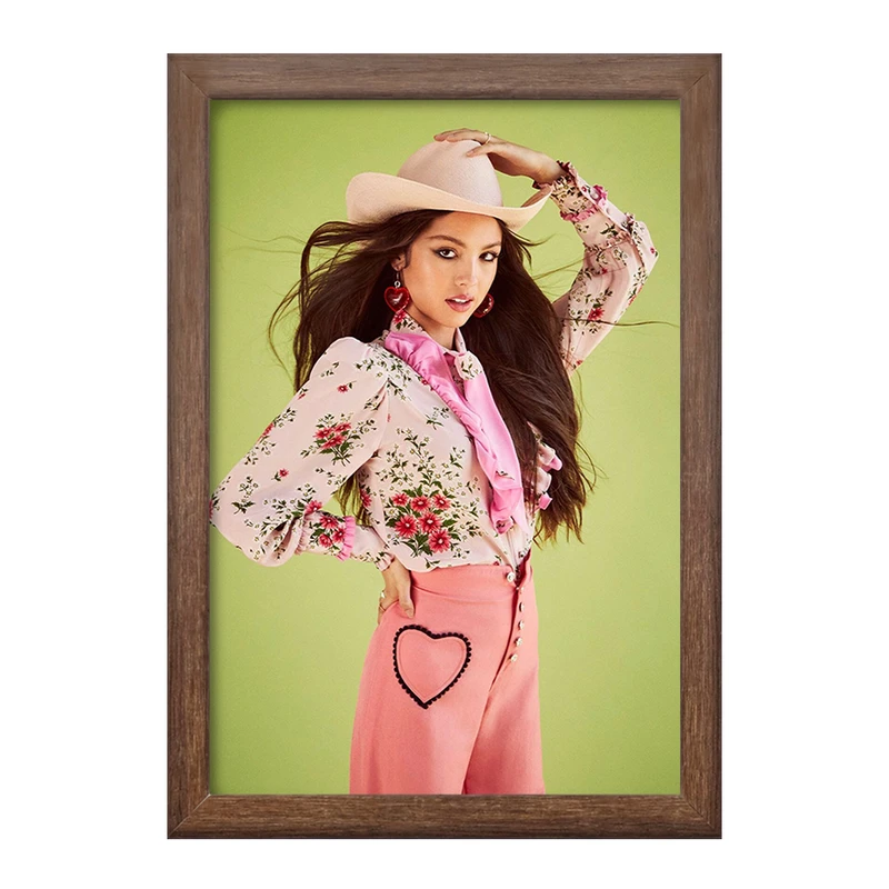 تابلو خندالو طرح اولیویا رودریگو Olivia Rodrigo  کد 19266